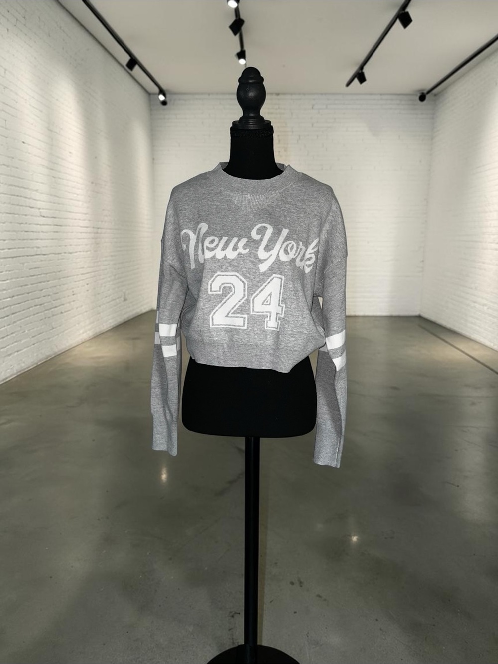 No Boundaries Grey 'New York 24' Cropped Crewneck Sweater